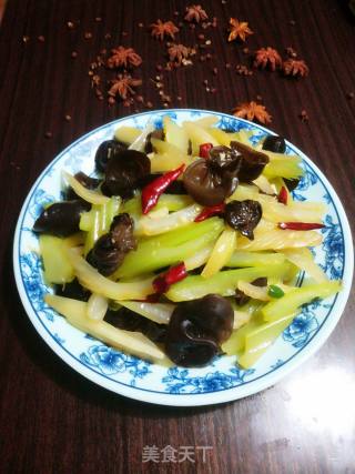 Celery Mixed with Fungus recipe