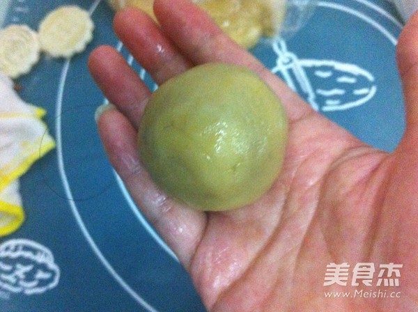 Lotus Paste Moon Cake recipe