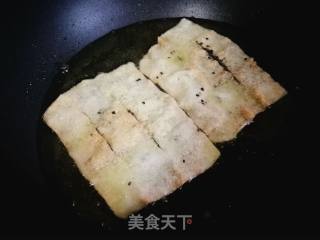 Variety of Wonton Wrappers: Thin Crispy Burnt Leaves recipe