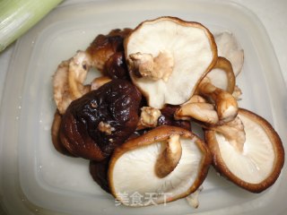 Braised Rapeseed with Mushrooms recipe