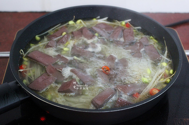 Tonic Blood Beauty, Bean Sprouts and Pig Blood Soup recipe