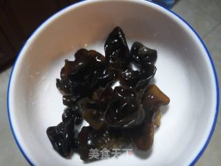 Stir-fried Mushroom with Celery Pork recipe