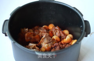 Stewed Pork Trotters with Quail Eggs recipe