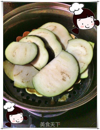 Dad's Old Beijing Kitchen (with Wine and Side Dishes)--mixed with Tomato Puree recipe