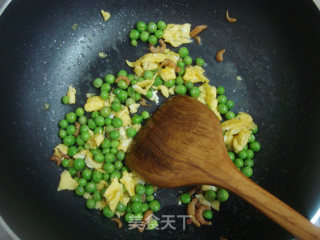 Fried Bowl of Beans with Golden Hook recipe