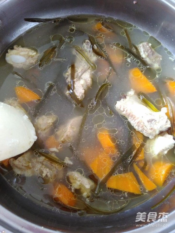 Seaweed Carrot Rib Soup recipe