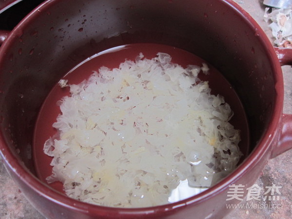 Purple Sweet Potato and Tremella Soup recipe