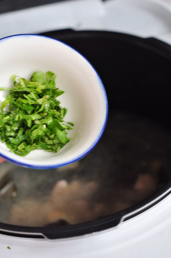Seaweed Soy Pork Ribs Soup recipe