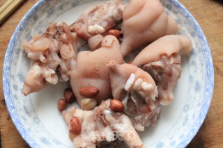 Simple Home-cooked Two-eat Braised Pork Knuckle recipe