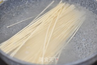 Japanese Pork Bone Hell Noodles recipe