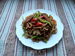 Braised Noodles with Bacon and Bamboo Shoots recipe