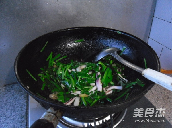 Squid Sticks Fried with Chives recipe