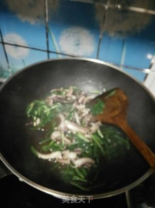 Fried Squid Head with Chives recipe