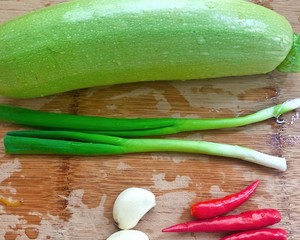 Healthy Vegetarian Vegetables Zucchini with Garlic recipe