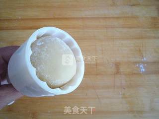 #新良第一节婚纱大赛# Cantonese-style Mung Bean Paste Egg Yolk Mooncakes recipe