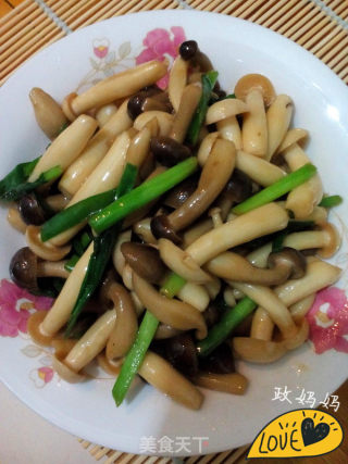 Stir-fried Seafood Mushroom recipe