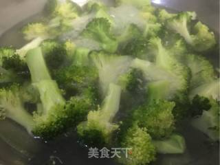 Fried Broccoli with Shrimp recipe