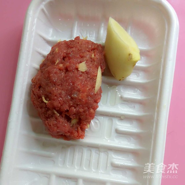 Stir-fried Beef with Garlic and Dried Radish recipe