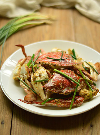 Fried Crab with Green Onion and Ginger recipe