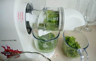 Clearing Away Heat and Detoxifying Five Green Juices recipe