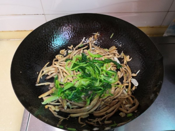 Stir-fried Chashu Mushroom and Chinese Cabbage recipe