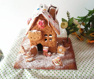 Christmas Gingerbread House-a Small House in A Fairy Tale World recipe