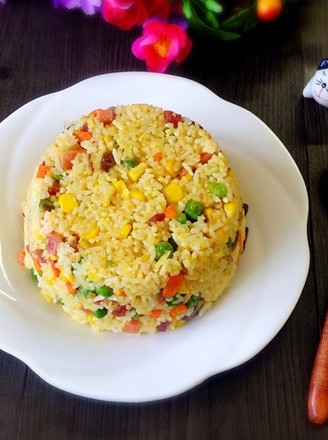 Fried Rice with Golden Mixed Vegetables and Eggs