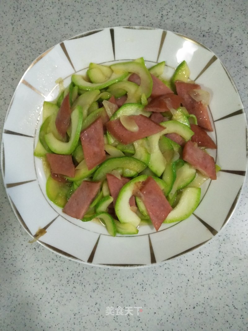 Stir-fried Ham Sausage with Zucchini recipe