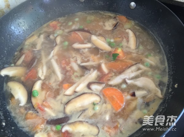 Braised Noodle Fish in Sour Soup recipe