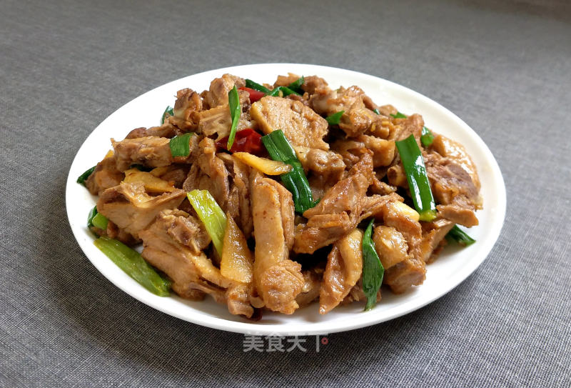 Stir-fried Duck with Ginger and Spring Onion