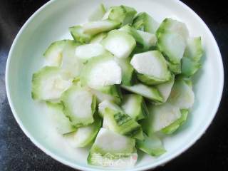 Loofah Tofu and Egg Soup recipe