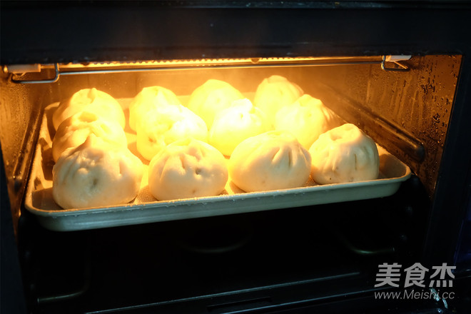 Pork Shepherd's Purse Buns recipe