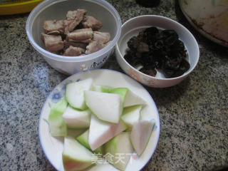 Black Fungus and Pugua Pork Ribs Soup recipe