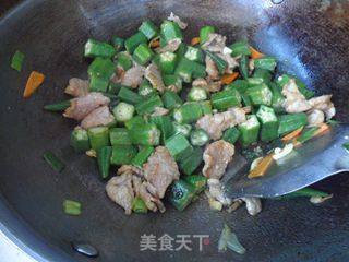 Good Ingredients for Nourishing Kidney-fried Pork with Okra recipe