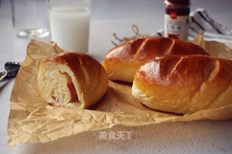 Cinnamon Bacon Cheese Rolls recipe