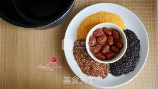 Mixed Grains and Red Dates Porridge recipe