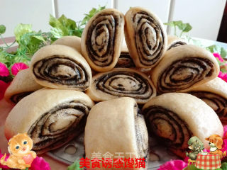 Pumpkin Roll with Black Sesame recipe