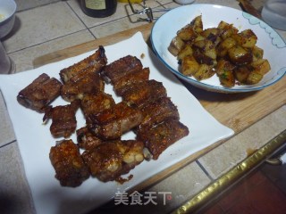 The Best Way to Die for Pork Ribs ~ Classic Garlic Pork Ribs ~ Spicy Roasted Potatoes recipe