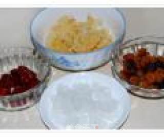 Rock Sugar, Longan, Red Dates and White Fungus Syrup recipe