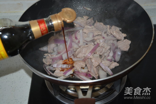 Noodles with Onion Tenderloin recipe