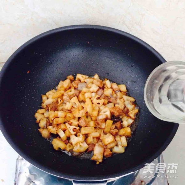 Braised Rice with Lotus Root and Carrots recipe
