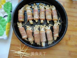 Bacon Roll with Enoki Mushroom recipe