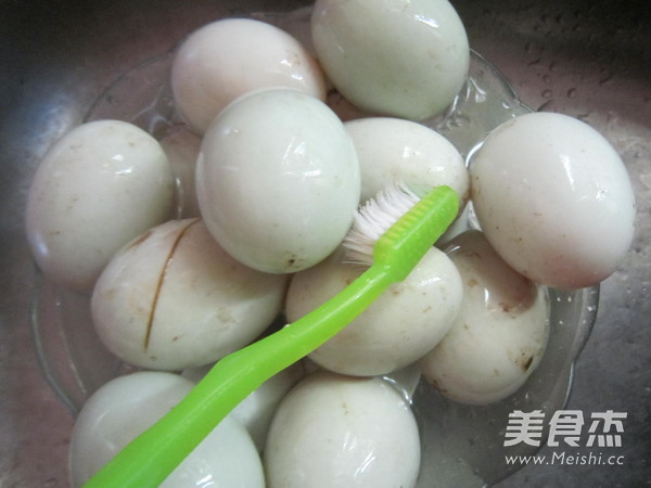 Oily Salted Duck Eggs recipe