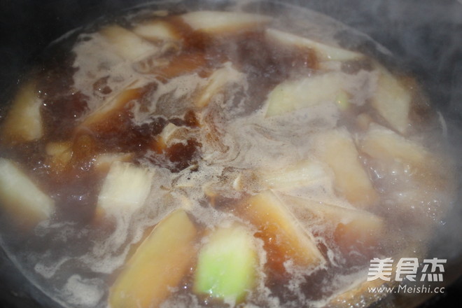 Beef Bone Soup with Roasted Radish recipe