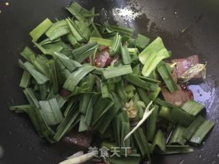 Stir-fried Garlic with Duck Blood recipe