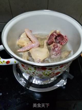 Pigeon Soup with Fresh Tuckahoe recipe