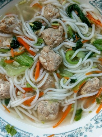 Meatballs and Winter Melon Rice Noodles recipe