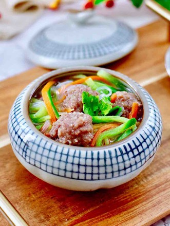 Handmade Beef Balls and Vermicelli in Two-color Radish Clay Pot recipe