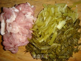 Stir-fried Shredded Pork with Pickles and Beans recipe