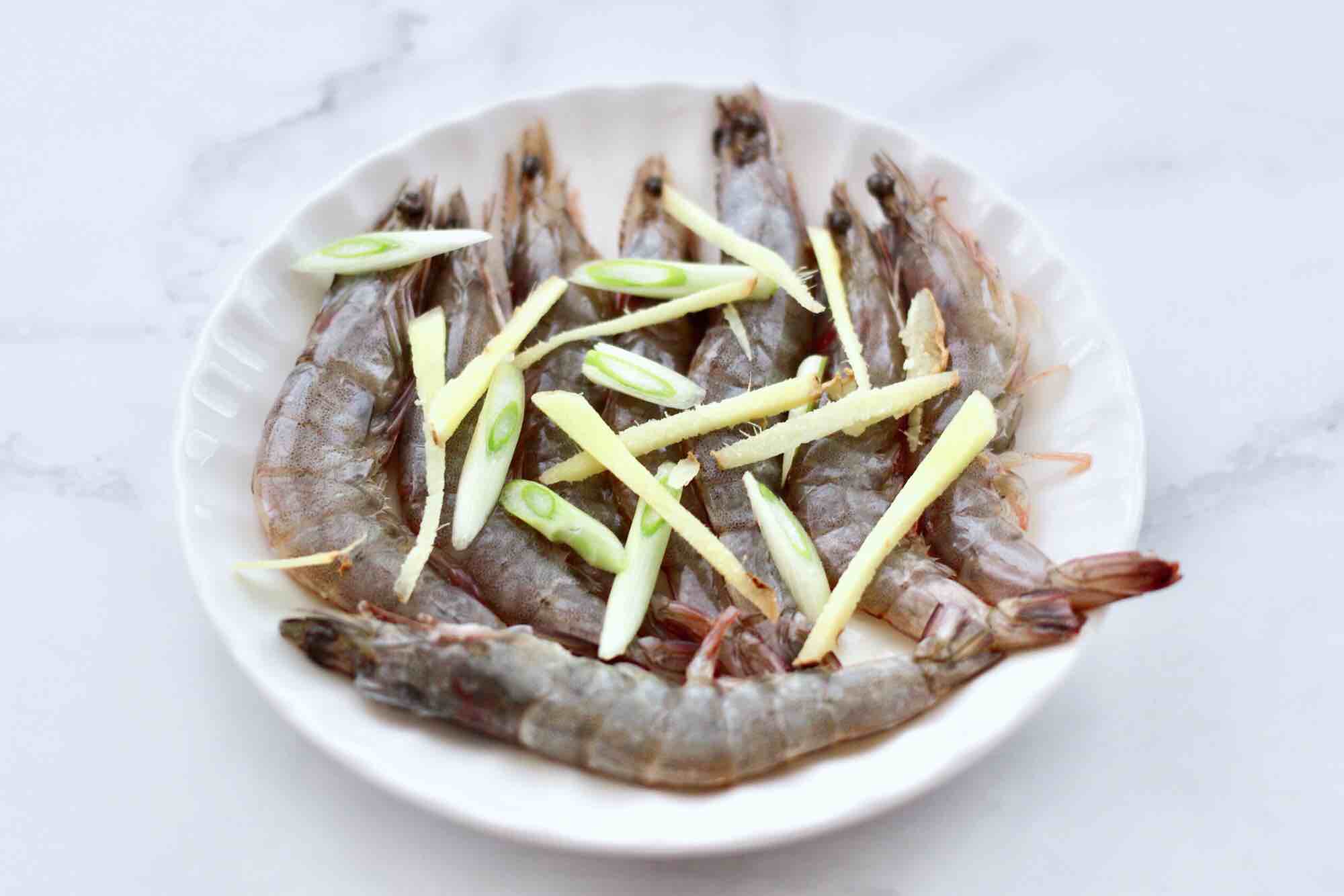 Stir-fried Shrimp with Horn Melon Fungus recipe